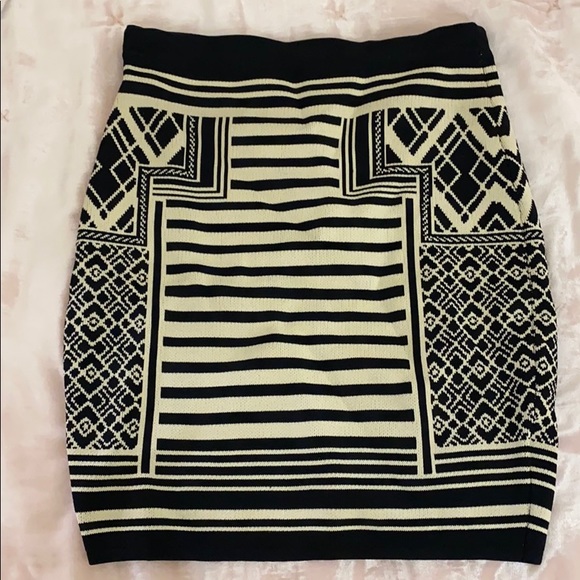 Dresses & Skirts - Patterned skirt